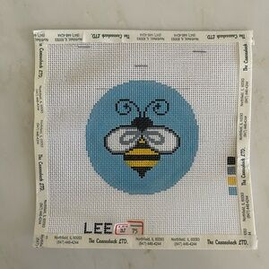 NEW! Lee's Needle Arts Canvas, Bee BJ75, Round, For Needlepoint